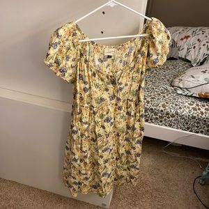 Universal Thread size small yellow floral dress